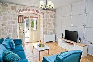 Апарт-отели Vila Maestral Kotor Котор Апартаменты с видом на море-2